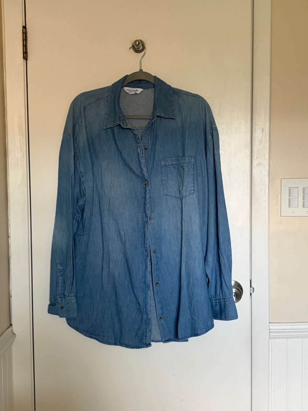 Old Navy Light Wash Denim Button-Up Shirt - Blue
